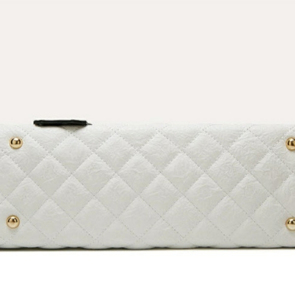 BLACK AND WHITE HANDBAG WITH GOLD CHAIN STRAPS (KELOLADS) BRAND SIZE 35'… - Picture 7 of 11